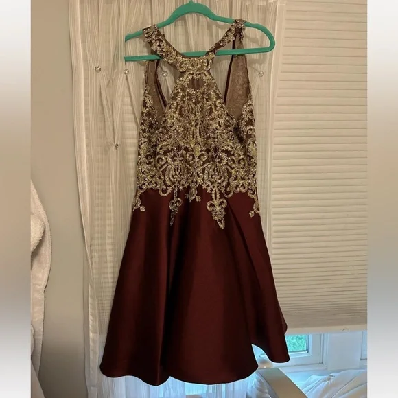 green emerald velvet dress Velvet A-Line V-Neck Half Sleeves Appliques Formal Prom Dress main image 1